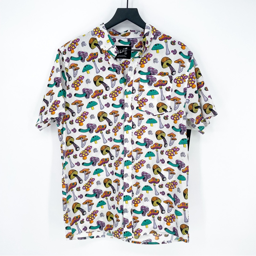 NWT A-Lab Shroomie White Short Sleeve Button Up Shirt Men’s Medium